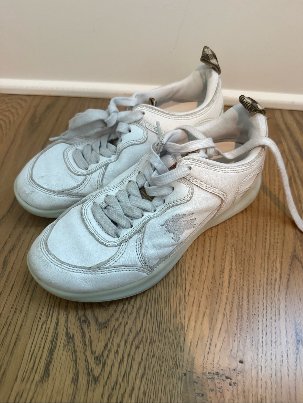 Burberry sneakers